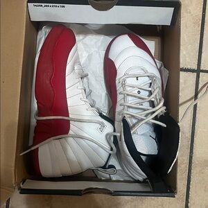Jordan 12 cherry Red size 2.5y